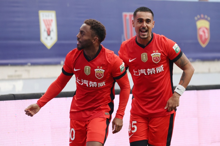 八村：我们对阵绿军这种换防很快的队往往挣扎 我们的转移球不够